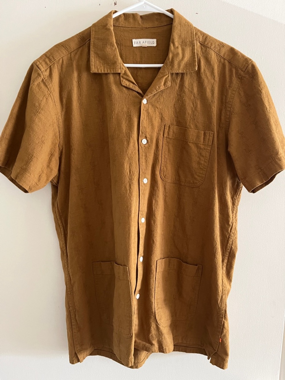 Far Afield Textured Chore Shirt/Men’s Button-Down Shirt in Caramel Brown
